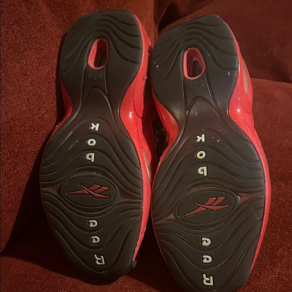 Reebok Black and Red Athletic Shoes - Picture 6 of 6